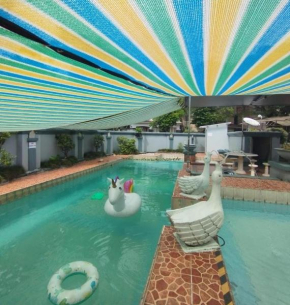 Vila Princess,Sentul 4br dan Tenda Camping,Private pool, Tenis meja, mini billiard, Karaoke, Ayunan,BBQ, 08satu3 80satu6 4satu5satu